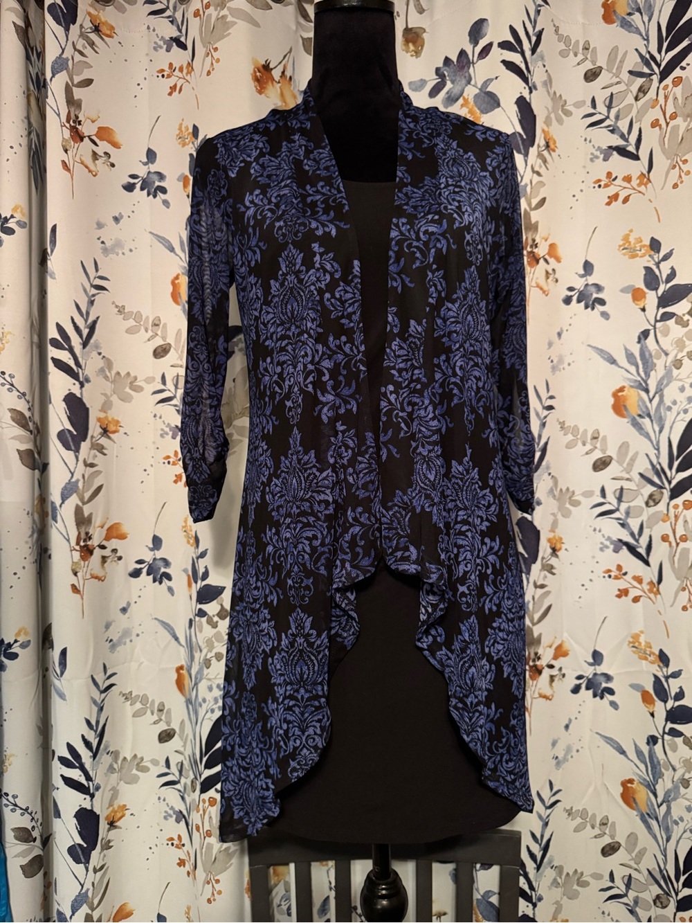 Stella & Julie Navy Floral and Black Dress Size 6 Gorgeous B6